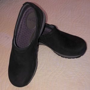 Dansko Patti Black Milled Nubuck